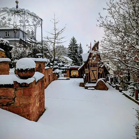 Semesterbostad Hexenhaus Am Spessartwald *